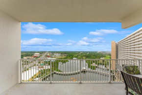 Laketown Wharf #1531 by Nautical Properties